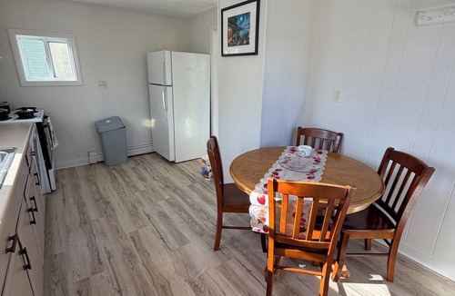 Attleboro Apartment | Cozy 2-bedroom apartment in lovely Attleboro with AC