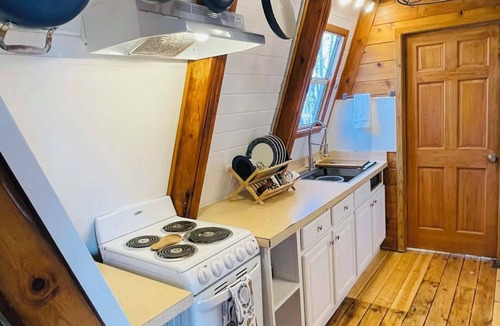 Lake Montezuma Cabin | Cozy 2-Bedroom Cabin in Tranquil Lake Montezuma with AC