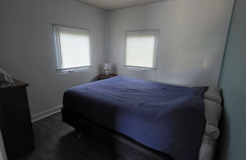 Ludington Cottage | Cozy 2-bedroom cottage in marvelous Ludington with AC