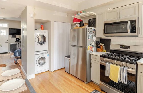 H Street Corridor House | Cozy 2-bedroom Townhome in Washington D.C with Sauna, Cold Plunge + Workout area