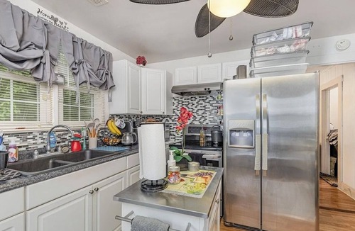 Hooes House | Cozy 3 Bdrm home in King George. 5 mins to Dahlgren Naval Base and Southern MD