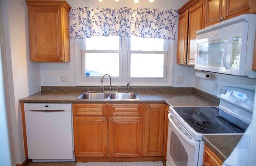 Reynoldsburg House | Cozy 3-Bedroom House with WiFi and AC in Welcoming Reynoldsburg