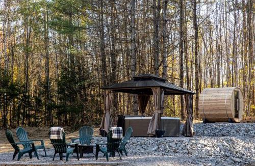 Jamaica Ski Chalet | Cozy A-Frame Cabin with Hot Tub & Sauna near Stratton Mountain, Vermont