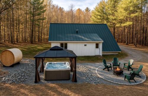Jamaica Ski Chalet | Cozy A-Frame Cabin with Hot Tub & Sauna near Stratton Mountain, Vermont