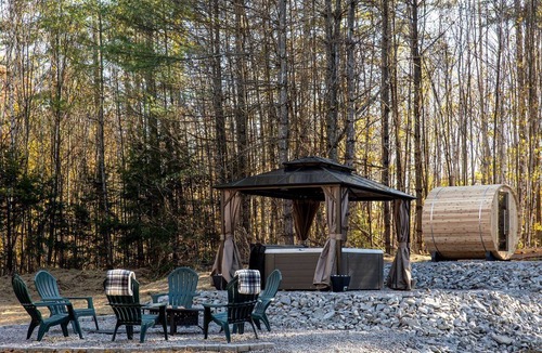 Jamaica Cabin | Cozy A-Frame Cabin with Hot Tub & Sauna near Stratton Mountain, Vermont