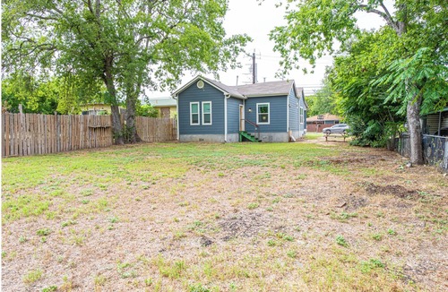 Eastside Promise Neighborhood Cottage | Cozy and Gorgeous 2br/1ba Near Amazing Downtown