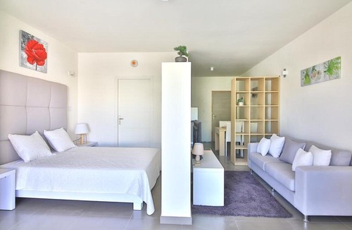 Rigaud House | Cozy apartment between Ottawa and Montreal