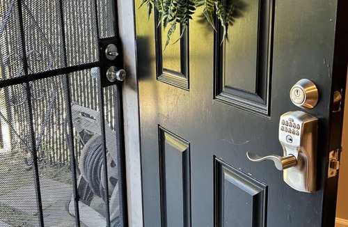 Camp Springs Apartment | Cozy Apartment in Superb Fort Washington MD-Private Keyless Entry.