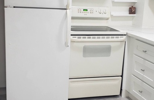 Juanita Apartment | Cozy Basement Apartment In Historic Home Near Lake