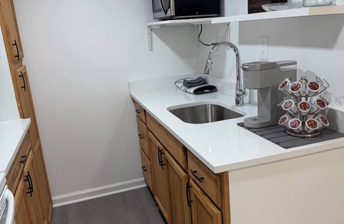 Fort Washington Apartment | Cozy basement near National Harbor and 25 min close to D.C.