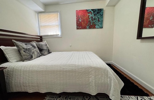 Northeast Apartment | Cozy Basement Near Union Market