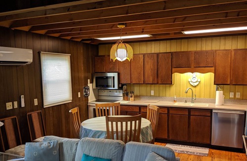 Dewey Beach Cottage | Cozy Beach Cottage - Steps to Ocean, Family and Pet Friendly
