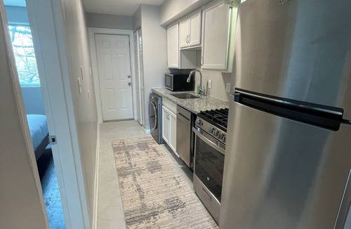 Northeast Apartment | Cozy Brentwood Suite, Fully Furnished Home in Washington, D.C.