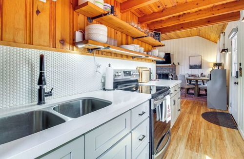 Pinetop Cottage | Cozy Cabin + Casita Pinetop Forest Retreat