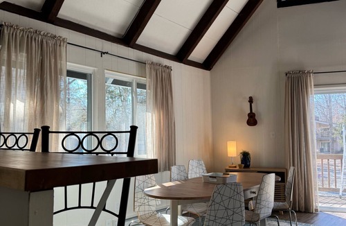 Lake of the Woods Cabin | Cozy cabin near the lake