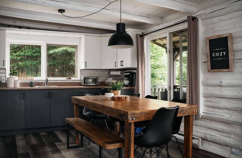 Val-des-Lacs Ski Chalet | Cozy Chalet, Hot tub, Kayak, near Tremblant