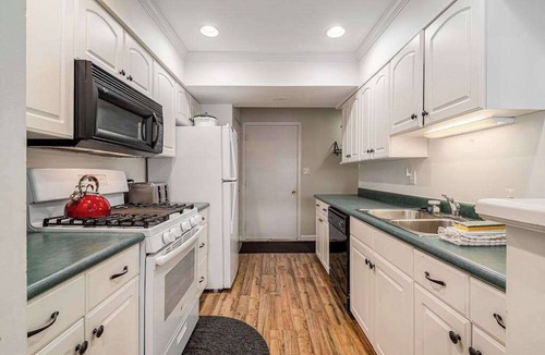 Harbor Springs Condo | Cozy Condo with Shared Pool & Tennis, Fast WiFi, Private Deck & Gas Fireplace