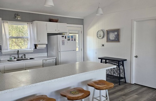 Kitty Hawk Cottage | Cozy Cottage in Kitty Hawk with Gorgeous Ocean Views!