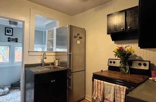 Melbourne Cottage | Cozy cottage minutes from beaches, historic downtown, and vibrant arts district!