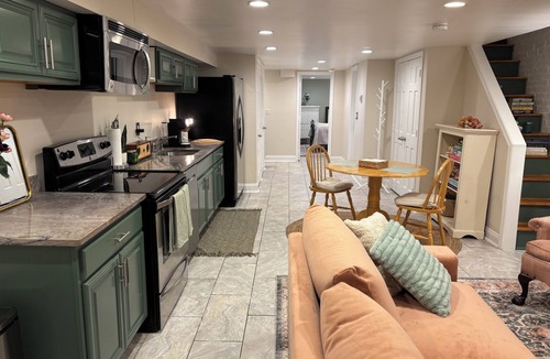 Bloomingdale Apartment | Cozy Family Friendly English Basement Apartment
