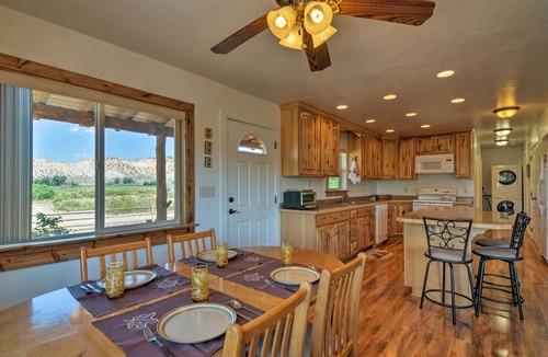 Henrieville Cottage | Cozy Henrieville Cabin: 18 Mi to Bryce Canyon NP!