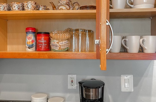 Redland House | Cozy Home - Walkable to Metro, Perfect DC getaway!