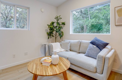 Inglewood-Finn Hill Cottage | Cozy Kirkland Cottage Near Saint Edward State Park