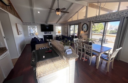 Kitty Hawk Cottage | Cozy Kitty Hawk Cottage with Hot Tub, Fire pit and Ocean View