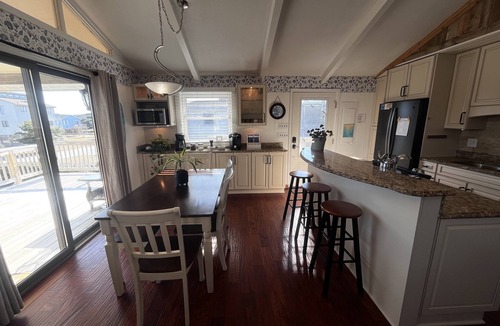 Kitty Hawk Cottage | Cozy Kitty Hawk Cottage with Hot Tub, Fire pit and Ocean View