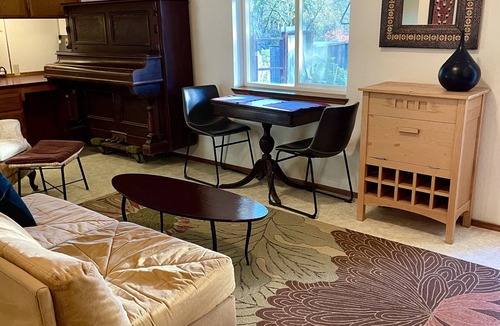 North Lakeport Apartment | Cozy, New, One Bedroom private Apt near Hospital with Boat Parking & Hook Up