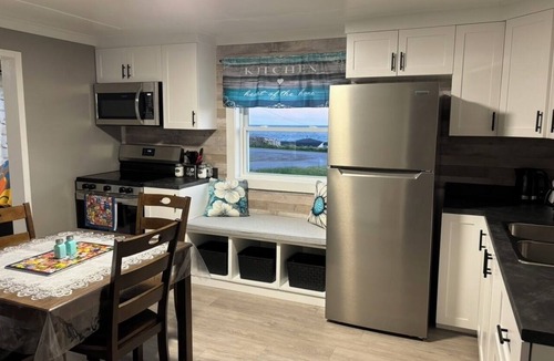 Daniel's Harbour House | Cozy Ocean View Getaway