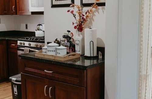 Rosemont Apartment | Cozy Pet Friendly w/Outdoor Dome close to Old Town