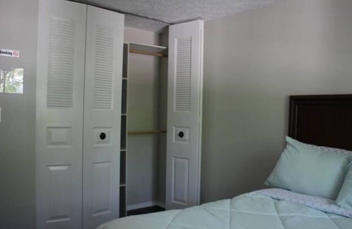 Springfield House | Cozy Posh 3BRs/3 Baths in spring field near Washington DC