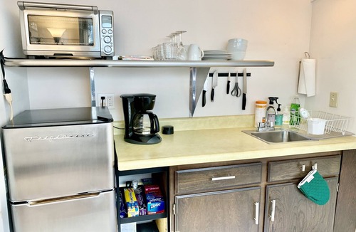 North Beach/Blue Ridge House | Cozy private apartment with parking Olympic Manor, Ballard, North Beach