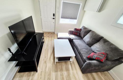Moncton Apartment | Cozy Private Bachelor Unit King Size bed