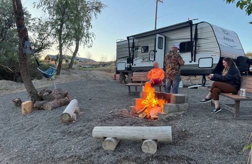 Wilson House | Cozy & Private Paradise Snake River front- fishing /hunting/UTV riding close by