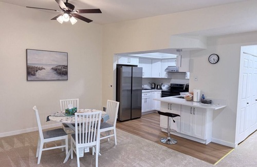 Northwest Bellevue Condo | Cozy & Quiet 2-bedroom Condo in DT Bellevue