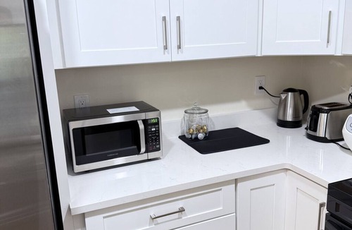 Northwest Bellevue Condo | Cozy & Quiet 2-bedroom Condo in DT Bellevue