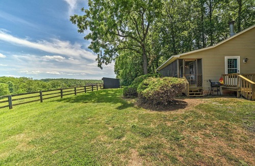 Calverton Cottage | Cozy Rixeyville Cottage w/Deck, Grill, & Stabling