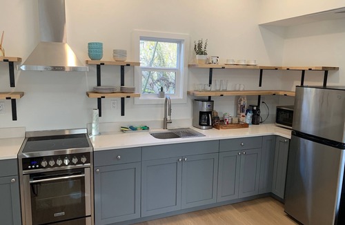 Seaview Apartment | Cozy studio - easy access to all West Seattle has to offer!