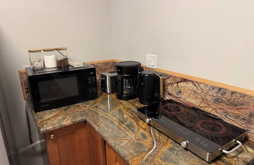 Rockville Apartment | Cozy Studio in Rockville, Walk to The Square and the Metro Station