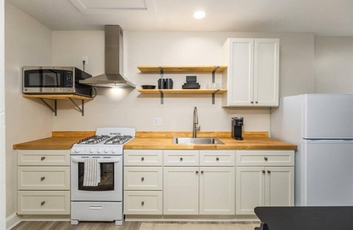 Merion Village Apartment | Cozy Studio Near Children’s Hospital, Kitchen & Laundry