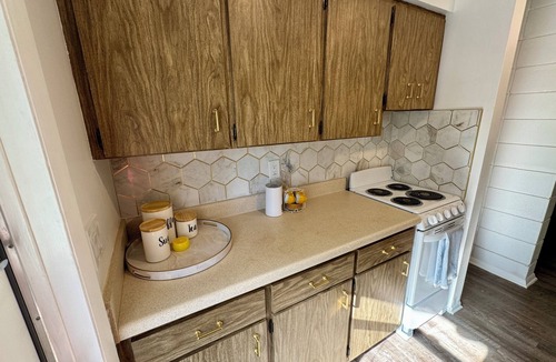 Bayou Oaks House | Cozy & Stylish Sarasota Suite-Mins to SRQ, Ringling & Beaches - Rilma's Villa