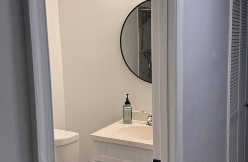 Montpelier House | Cozy townhome with WiFi and AC in lovely Laurel