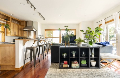 Miller Park House | Cozy Townhouse in the Heart of Capitol Hill