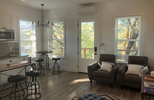 California Wine Country Cottage | Cozy Wine Country Rental Close to Downtown Hopland
