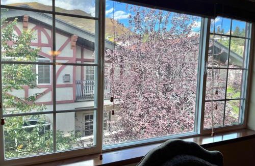 Zermatt Apartment | Cozy Zermatt King Villa Near Park City Ski Resorts - 3072