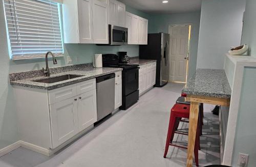 Gilchrist House | Crabby Cove – Peaceful Coastal Cottage w/fantastic view