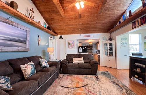 Crescent Beach Cottage | Crescent Beach Cottage | Dog-Friendly