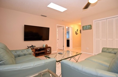 Siesta Key House | Crescent Street 1138 B | Pet Friendly, Pool Access